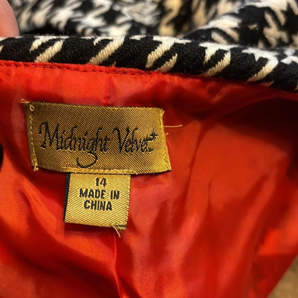 Black and White Jacket - Picture 4 of 5